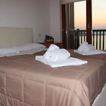 Albergo Navene 2*