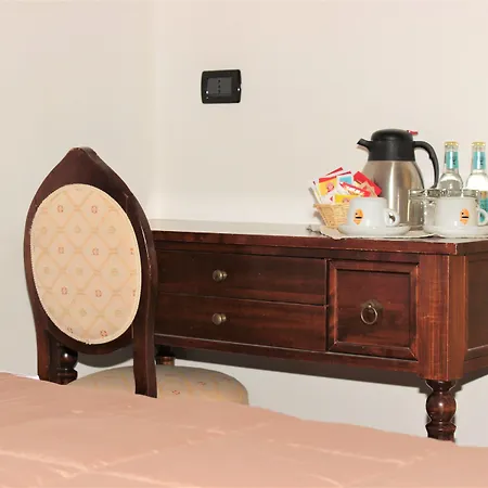 Albergo Navene Отель